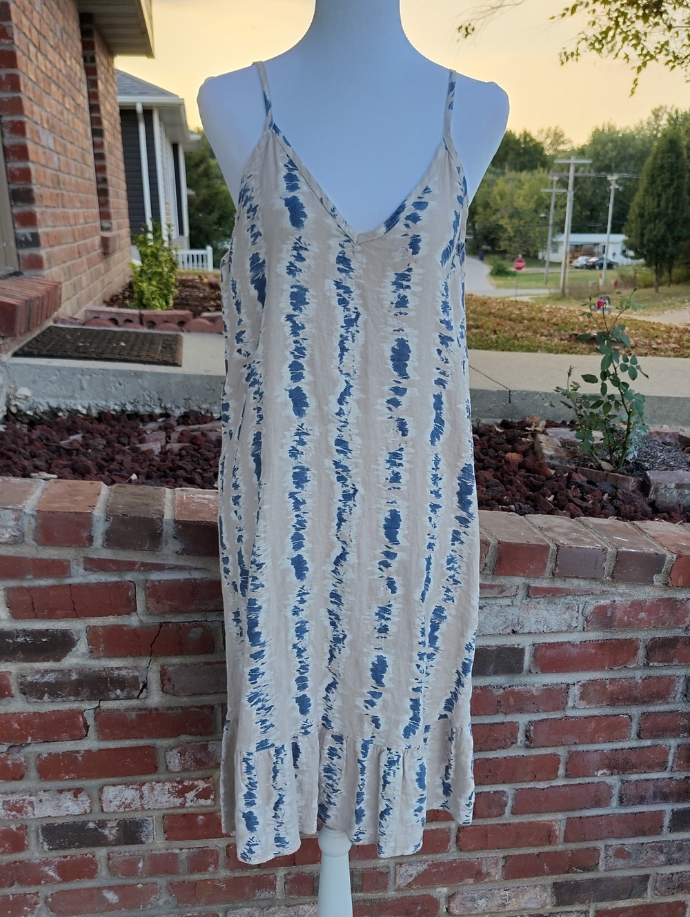 Terzo Millennio 100% Linen Tie Dye V Neck Ruffle Midi Dress Size M Beachy Boho